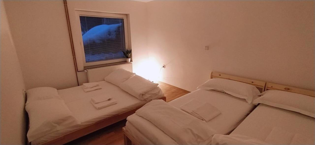 Kmetija Pecnik Apartment Prevalje Bagian luar foto
