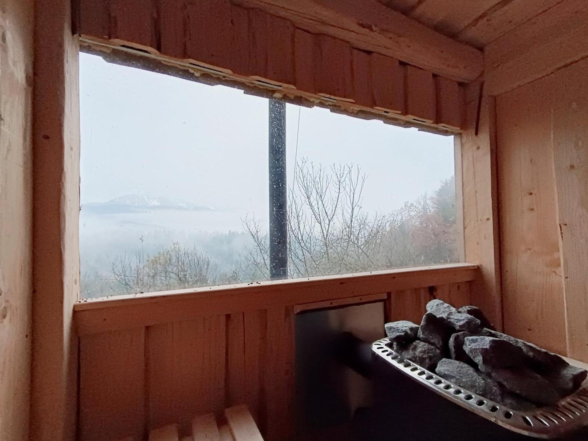 Kmetija Pecnik Apartment Prevalje Bagian luar foto