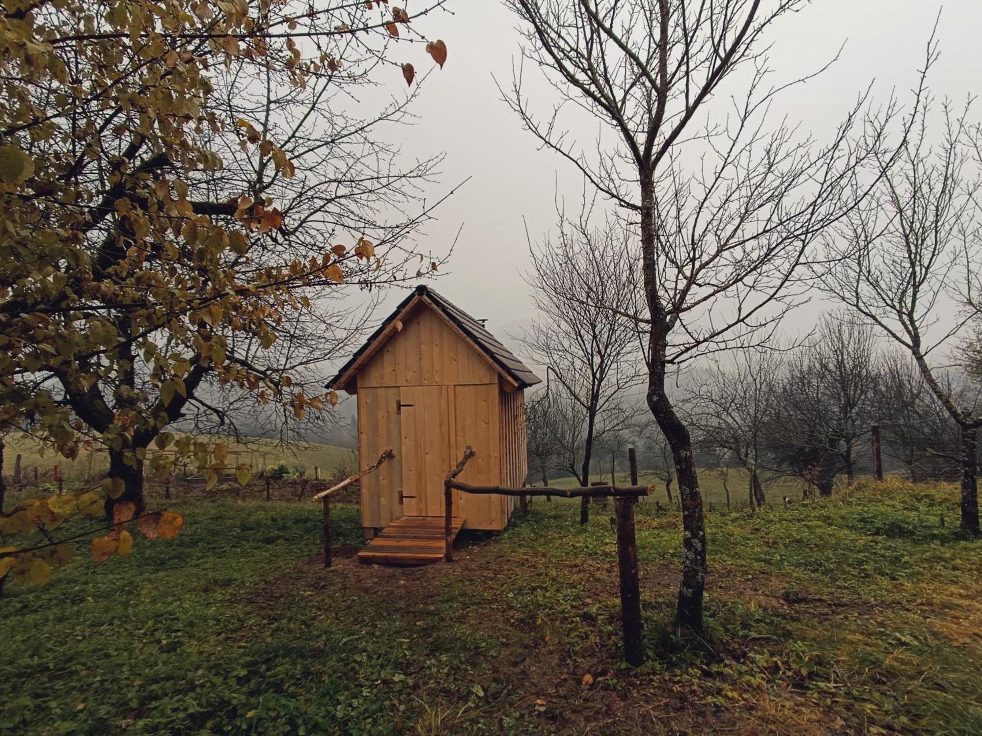 Kmetija Pecnik Apartment Prevalje Bagian luar foto